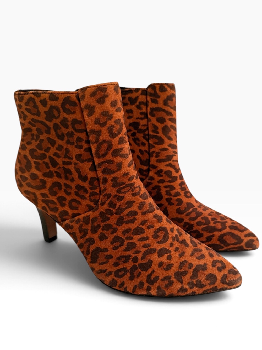 Clarks Linvale Judith Suede Leopard Print Pointed-Toe Ankle Boots 6